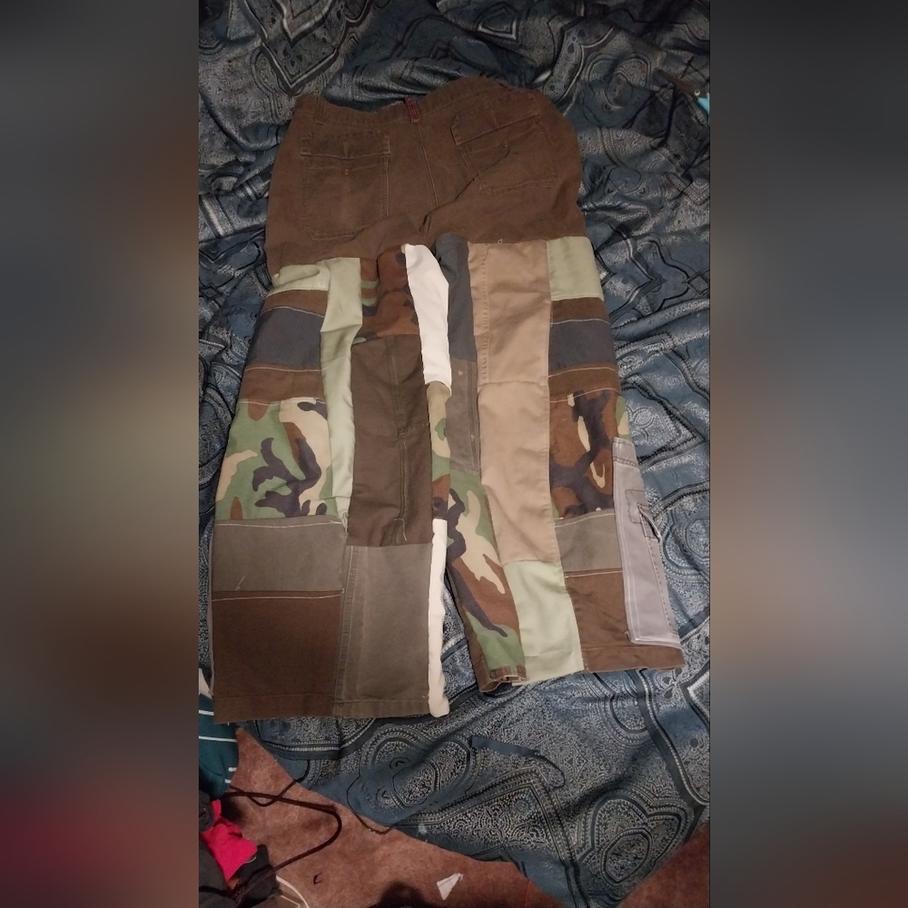 Upcycled pants - Picture 2 of 4